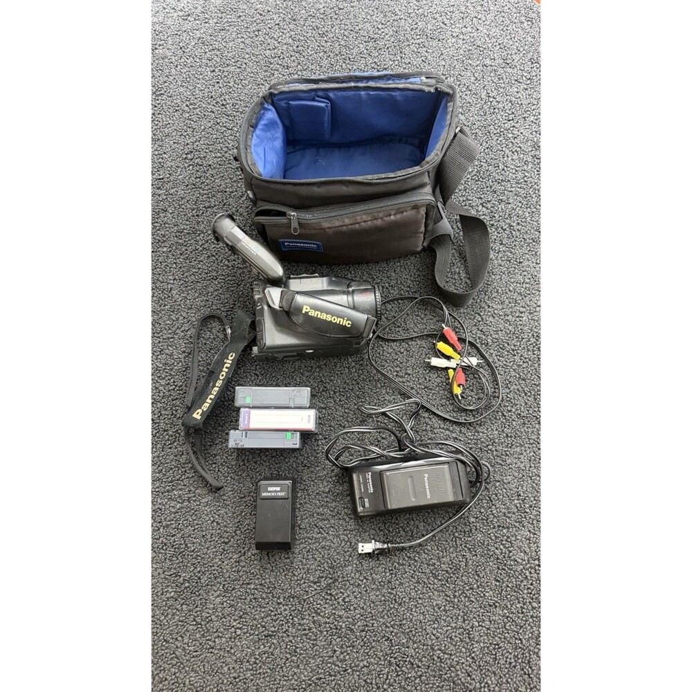Panasonic PV-IQ244D Palmcorder VHS-C Case Battery Charger Cables Extras Tested